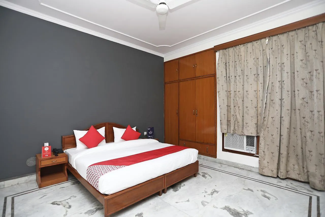 Oyo 14408 Corple Stays Гургаон Гостевой дом