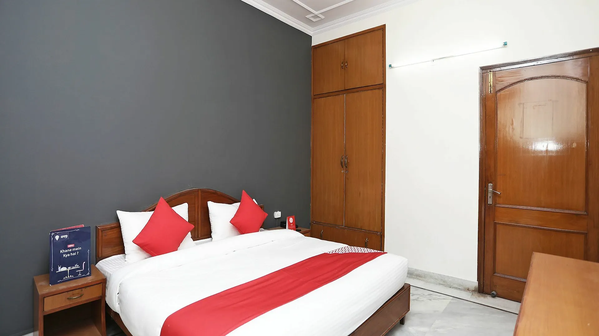 Oyo 14408 Corple Stays Гургаон
