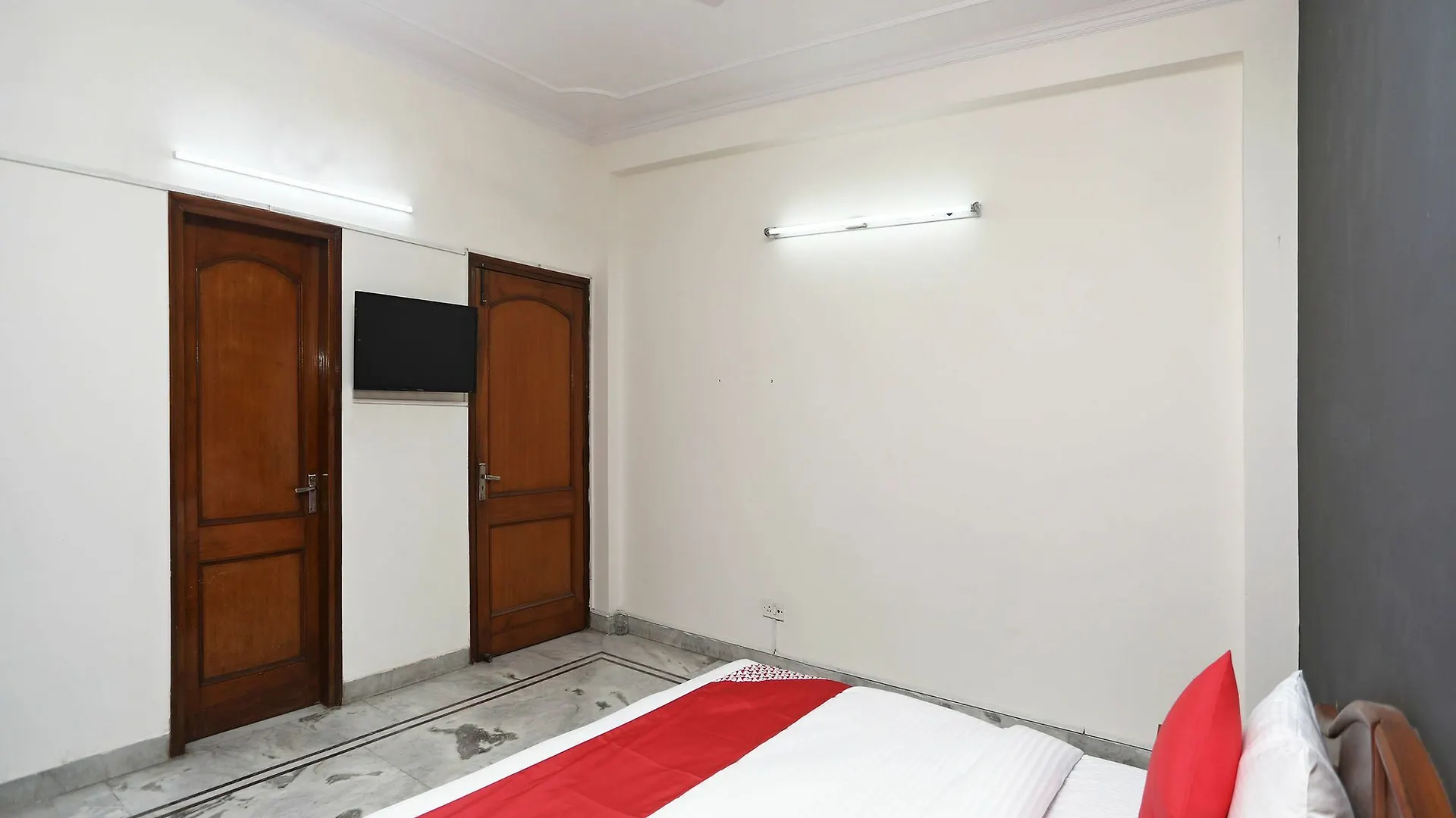 Oyo 14408 Corple Stays Гургаон